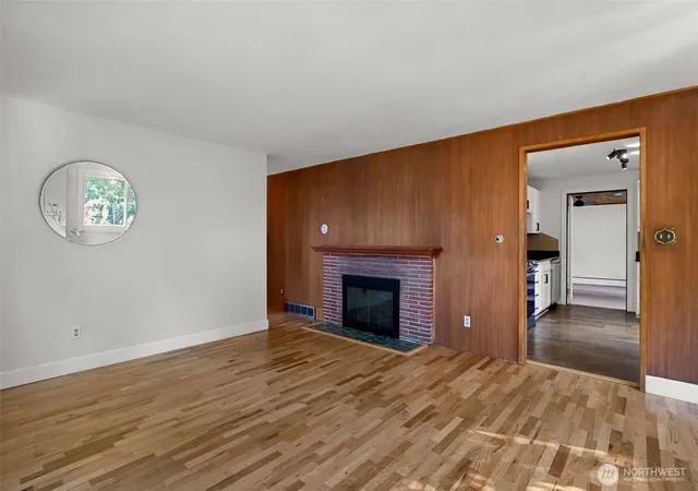 Photo 2 of Single family home for sale at 18806 4th S, Burien, WA 98148 | MLS# NWM2554425 | Listing updated on 2026-09-04