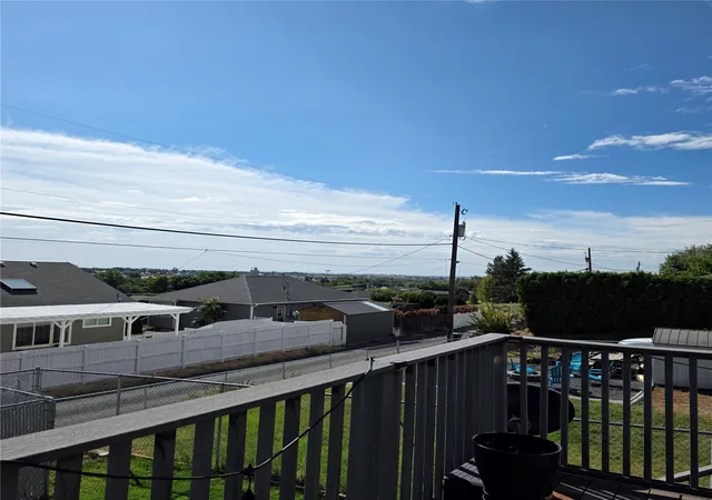 Photo 3 of Single family home for sale at 416 Patrick Rd, Ephrata, WA 98823 | MLS# NWM2554431 | Listing updated on 2026-09-25