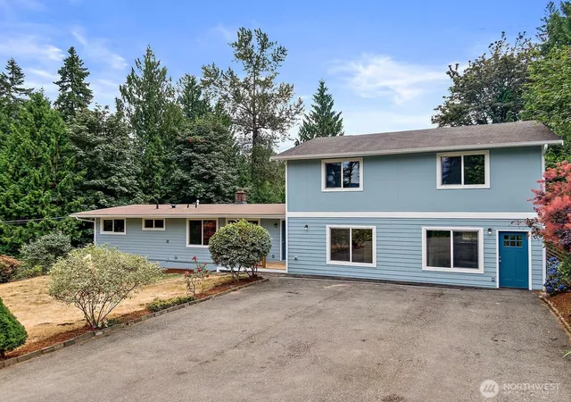 Photo 3 of Single family home for sale at 19019 Se 164th Street, Renton, WA 98058 | MLS# NWM2554439 | Listing updated on 2026-10-08