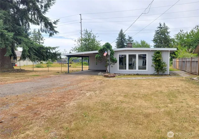 Photo 2 of Single family home for sale at 1713 W Martin St, Elma, WA 98541 | MLS# NWM2554445 | Listing updated on 2026-09-22