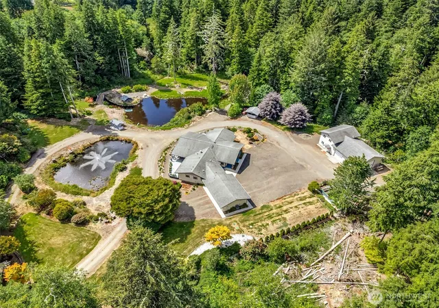 Photo 3 of Single family home for sale at 3201 Alt Hwy 101, Ilwaco, WA 98624 | MLS# NWM2554459 | Listing updated on 2026-09-23