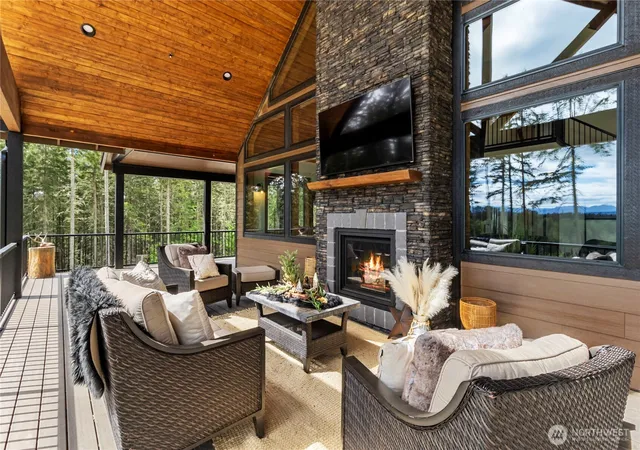 Photo 1 of Single family home for sale at 38922 Madrona Dr E, Roy, WA 98580 | MLS# NWM2554466 | Listing updated on 2026-09-22