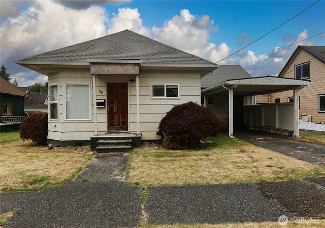 Photo 3 of Single family home for sale at 80 Over St, Hoquiam, WA 98550 | MLS# NWM2554472 | Listing updated on 2026-09-22