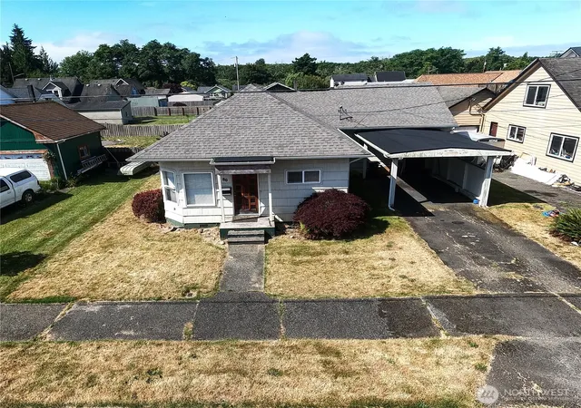 Photo 3 of Single family home for sale at 80 Over St, Hoquiam, WA 98550 | MLS# NWM2554472 | Listing updated on 2026-09-22