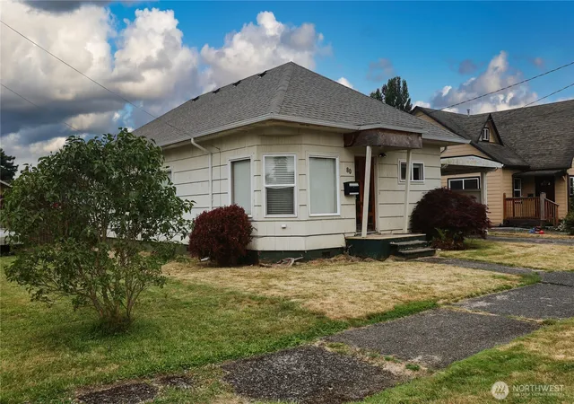 Photo 4 of Single family home for sale at 80 Over St, Hoquiam, WA 98550 | MLS# NWM2554472 | Listing updated on 2026-09-22