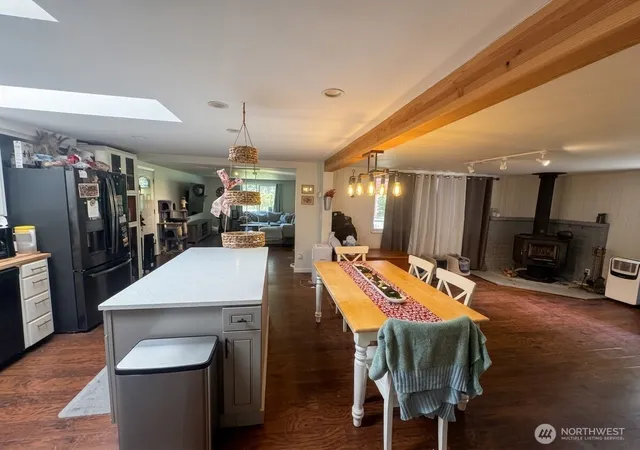 Photo 4 of Sale Pending at 991 E N Bay Rd, Allyn, WA 98524 | MLS# NWM2554482 | Listing updated on 2026-07-20