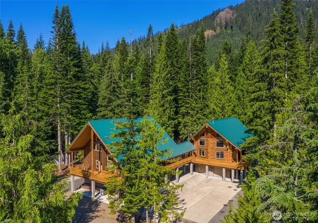 Photo 1 of Mansion for sale at 4422 Kachess Lake Rd, Easton, WA 98925 | MLS# NWM2554487 | Listing updated on 2026-09-22
