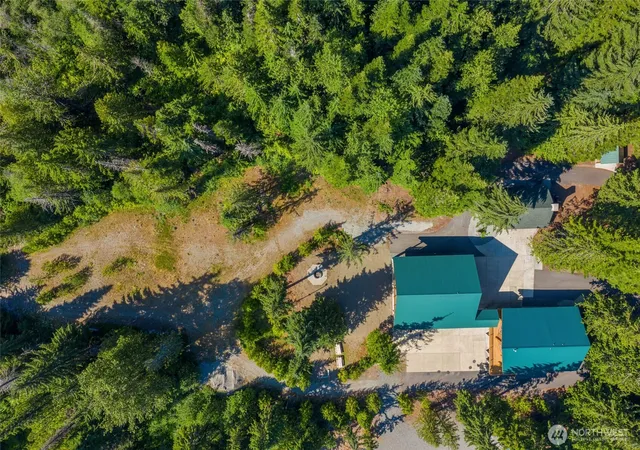 Photo 2 of Mansion for sale at 4422 Kachess Lake Rd, Easton, WA 98925 | MLS# NWM2554487 | Listing updated on 2026-09-22