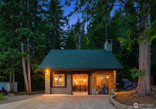 Photo 3 of Mansion for sale at 4422 Kachess Lake Rd, Easton, WA 98925 | MLS# NWM2554487 | Listing updated on 2026-09-22