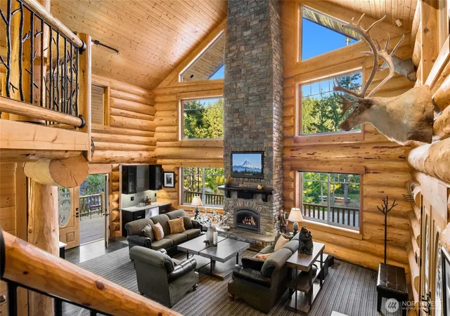 Photo 4 of Single family home for sale at 4422 Kachess Lake Rd, Easton, WA 98925 | MLS# NWM2554487 | Listing updated on 2026-09-22