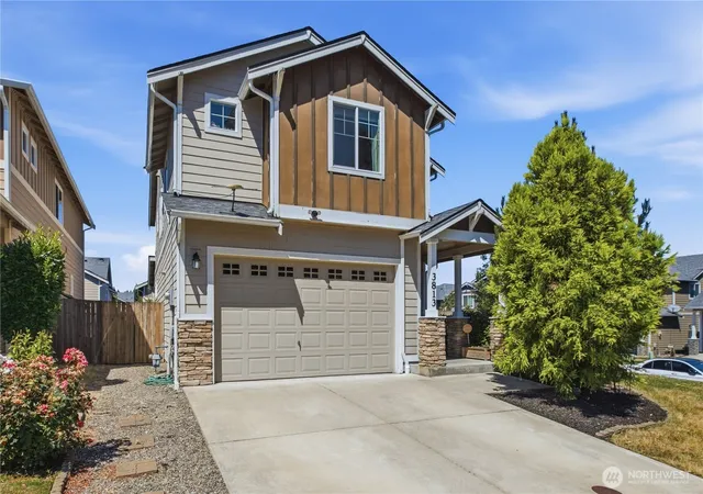 Photo 3 of Sale Pending at 3813 Discovery Ave Sw, Bremerton, WA 98312 | MLS# NWM2554488 | Listing updated on 2026-09-29
