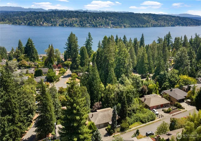 Photo 1 of Single family home for sale at 16058 36th Avenue Ne, Lake Forest Park, WA 98155 | MLS# NWM2554511 | Listing updated on 2026-09-22