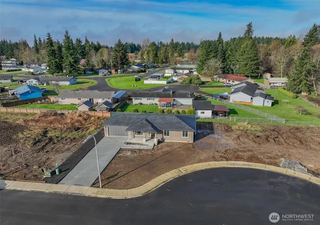 Photo 3 of Single family home for sale at 3 Hobble Crk St, Elma, WA 98541 | MLS# NWM2554514 | Listing updated on 2026-09-22