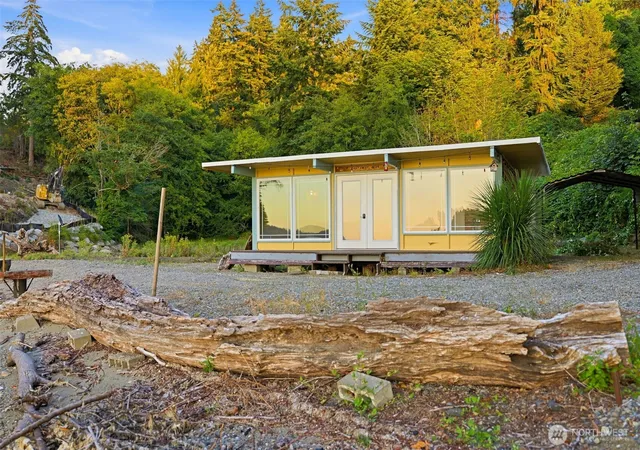 Photo 3 of Single family home for sale at 1303 38th Avenue Ct Nw, Gig Harbor, WA 98335 | MLS# NWM2554516 | Listing updated on 2026-09-25