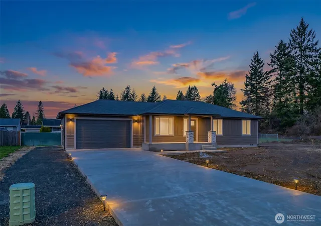 Photo 1 of Single family home for sale at 15 Hobble Crk St, Elma, WA 98541 | MLS# NWM2554517 | Listing updated on 2026-09-22