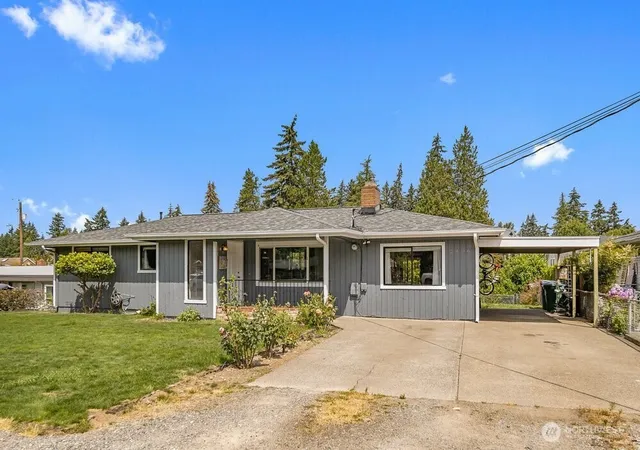 Photo 2 of Single family home for sale at 2406 Northeast 24th St, Renton, WA 98056 | MLS# NWM2554534 | Listing updated on 2026-09-22