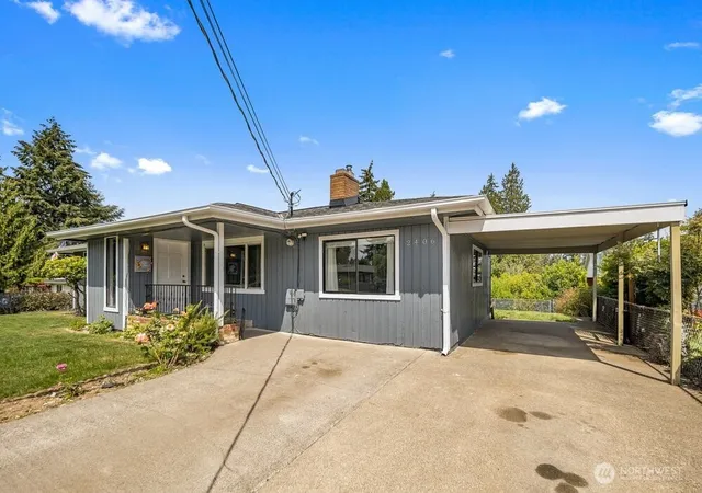 Photo 3 of Single family home for sale at 2406 Northeast 24th St, Renton, WA 98056 | MLS# NWM2554534 | Listing updated on 2026-09-22
