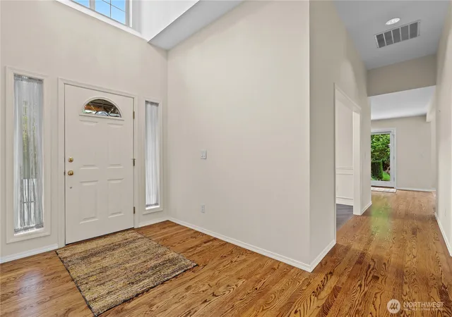 Photo 4 of Single family home for sale at 10306 192nd Avenue NE, Redmond, WA 98053 | MLS# NWM2554545 | Listing updated on 2026-10-01
