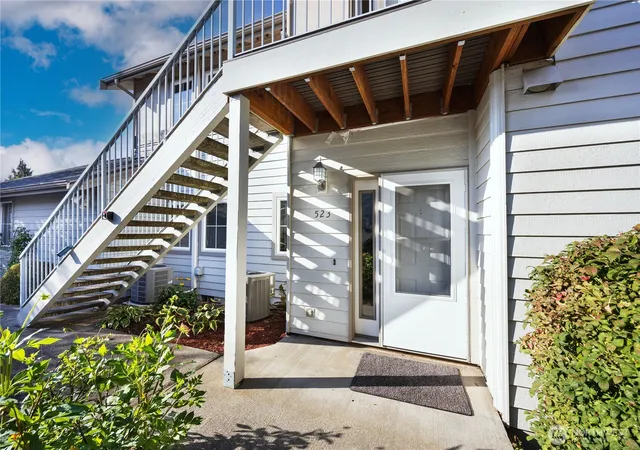 Photo 2 of Condo for sale at 523 W Kellogg Rd, Bellingham, WA 98226 | MLS# NWM2554554 | Listing updated on 2026-09-21