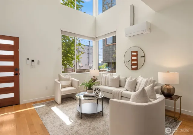 Photo 1 of Townhouse for sale at 3924 Linden Ave N #E, Seattle, WA 98103 | MLS# NWM2554556 | Listing updated on 2026-09-22