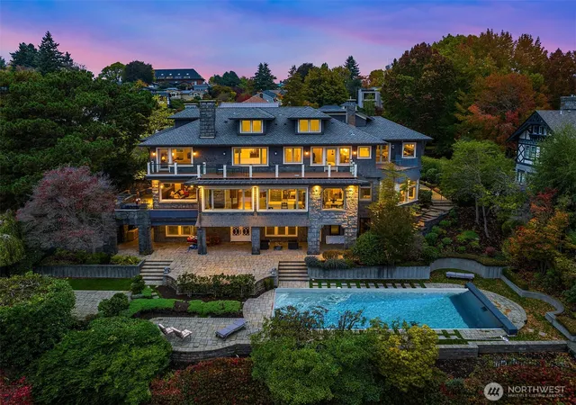 Photo 2 of Sale Pending at 421 W Highland Dr, Seattle, WA 98119 | MLS# NWM2554559 | Listing updated on 2026-09-25