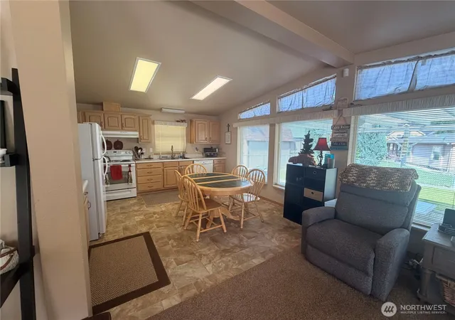 Photo 3 of Manufactured home for sale at 616 Hunter Ave SW, Quincy, WA 98848 | MLS# NWM2554563 | Listing updated on 2026-10-01