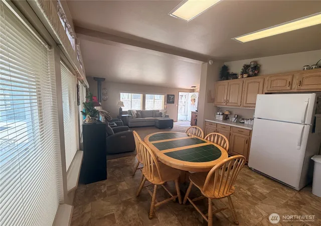 Photo 4 of Manufactured home for sale at 616 Hunter Ave SW, Quincy, WA 98848 | MLS# NWM2554563 | Listing updated on 2026-10-01