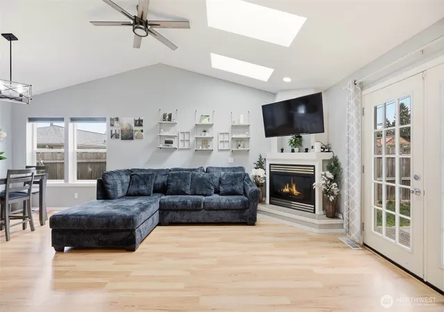 Photo 3 of Single family home for sale at 303 E Highland Dr, Arlington, WA 98223 | MLS# NWM2554583 | Listing updated on 2026-10-01