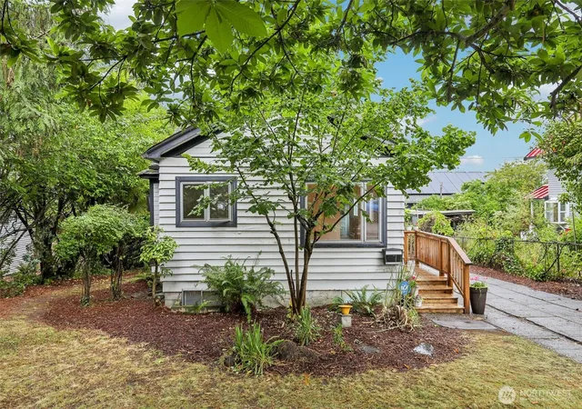 Photo 3 of Sale Pending at 1807 30th Avenue S, Seattle, WA 98144 | MLS# NWM2554584 | Listing updated on 2026-09-25