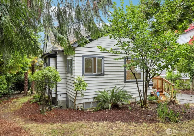 Photo 4 of Sale Pending at 1807 30th Avenue S, Seattle, WA 98144 | MLS# NWM2554584 | Listing updated on 2026-09-25