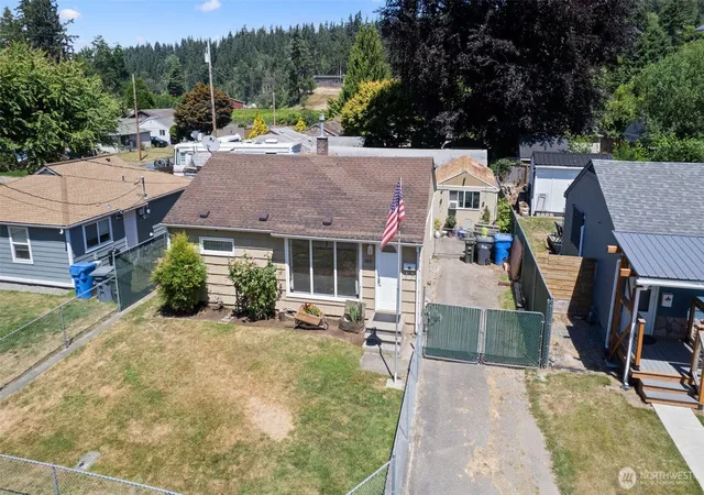 Photo 2 of Sale Pending at 10819 53rd Street Ct E, Puyallup, WA 98372 | MLS# NWM2554593 | Listing updated on 2026-09-25