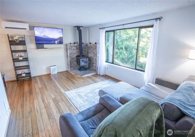Photo 3 of Single family home for sale at 5318 203rd Street Ct E, Spanaway, WA 98387 | MLS# NWM2554597 | Listing updated on 2026-09-25
