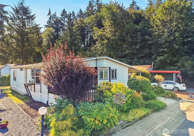 Photo 2 of Manufactured home for sale at 3501 Auburn Way S #21, Auburn, WA 98092 | MLS# NWM2554633 | Listing updated on 2026-09-24
