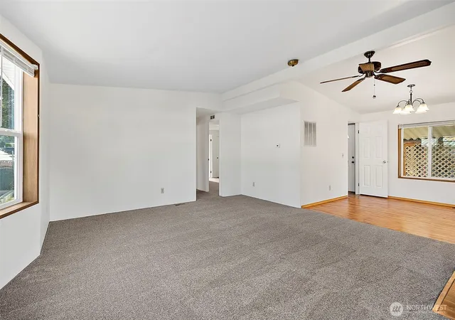 Photo 3 of Manufactured home for sale at 3501 Auburn Way S #21, Auburn, WA 98092 | MLS# NWM2554633 | Listing updated on 2026-09-24