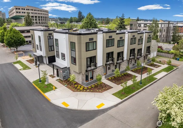 Photo 2 of Condo for sale at 530 13th Avenue Se #106, Olympia, WA 98501 | MLS# NWM2554661 | Listing updated on 2026-09-26
