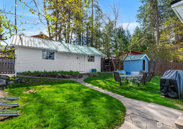 Photo 2 of Single family home for sale at 253 Benton St, Leavenworth, WA 98826 | MLS# NWM2554672 | Listing updated on 2026-07-17