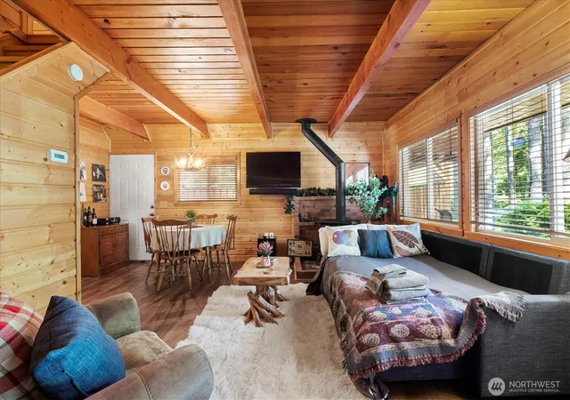 Photo 3 of Single family home for sale at 321 Paradise Dr, Ashford, WA 98304 | MLS# NWM2554673 | Listing updated on 2026-09-22