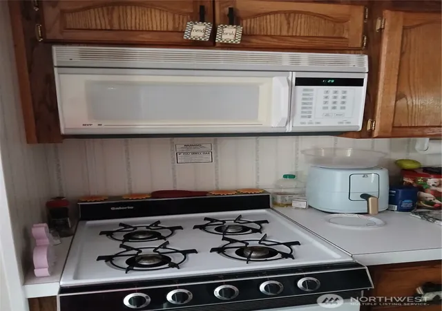 Photo 4 of Manufactured home for sale at 45057 Sikhs Trl, Concrete, WA 98237 | MLS# NWM2554683 | Listing updated on 2026-09-22