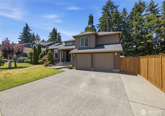 Photo 2 of Single family home for sale at 19413 5th Avenue S, Des Moines, WA 98148 | MLS# NWM2554695 | Listing updated on 2026-09-23