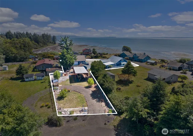 Photo 3 of Single family home for sale at 4 Bayshore Rd, Bay Center, WA 98527 | MLS# NWM2554712 | Listing updated on 2026-09-26
