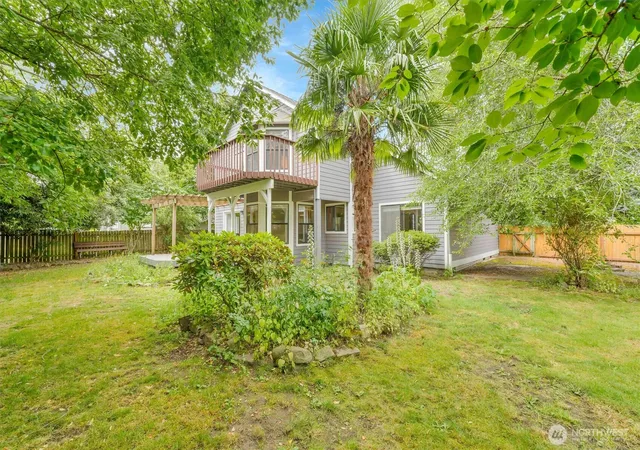 Photo 3 of Single family home for sale at 205 Spring Pl, Enumclaw, WA 98022 | MLS# NWM2554766 | Listing updated on 2026-09-30