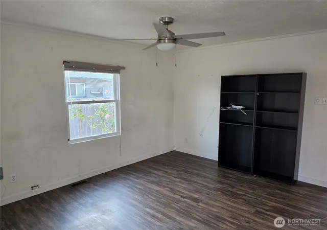 Photo 3 of Single family home for sale at 225 14th Street SE, Auburn, WA 98002 | MLS# NWM2554810 | Listing updated on 2026-09-30