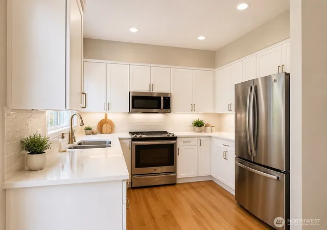 Photo 4 of Townhouse for sale at 7214 NE 182nd Street #3, Kenmore, WA 98028 | MLS# NWM2554834 | Listing updated on 2026-09-22