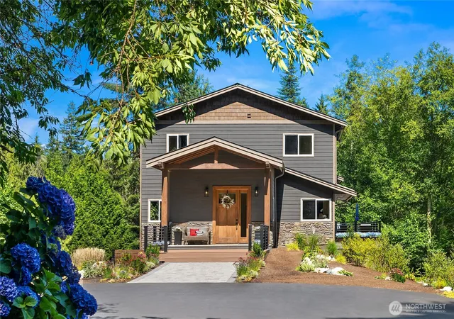 Photo 3 of Single family home for sale at 17420 174th Avenue Ne, Woodinville, WA 98072 | MLS# NWM2554874 | Listing updated on 2026-09-29