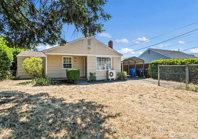 Photo 2 of Single family home for sale at 8503 33rd Avenue S, Lakewood, WA 98499 | MLS# NWM2554894 | Listing updated on 2026-10-01