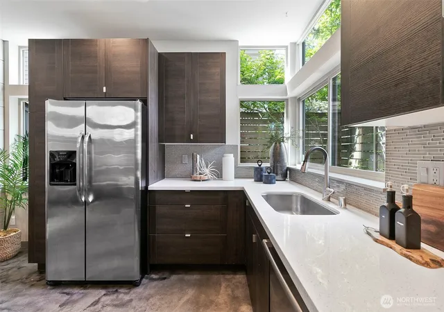 Photo 4 of Townhouse for sale at 310 21st Avenue #A, Seattle, WA 98122 | MLS# NWM2554914 | Listing updated on 2026-09-25