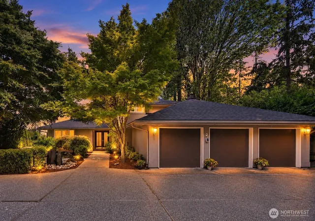 Photo 2 of Single family home for sale at 7066 92nd Avenue Se, Mercer Island, WA 98040 | MLS# NWM2554928 | Listing updated on 2026-10-02