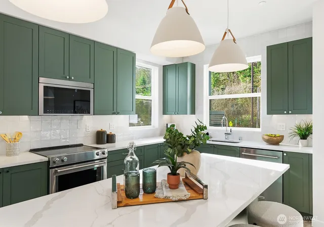 Photo 2 of Single family home for sale at 795 7th Avenue Nw, Issaquah, WA 98027 | MLS# NWM2554930 | Listing updated on 2026-10-02