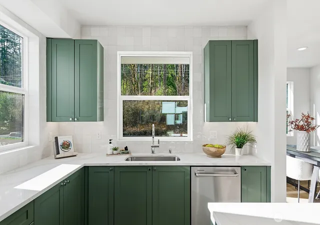Photo 3 of Single family home for sale at 795 7th Avenue NW, Issaquah, WA 98027 | MLS# NWM2554930 | Listing updated on 2026-10-02