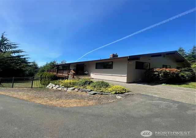Photo 2 of Single family home for sale at 2151 Raymond S Bnd Rd, Raymond, WA 98577 | MLS# NWM2554934 | Listing updated on 2026-09-22